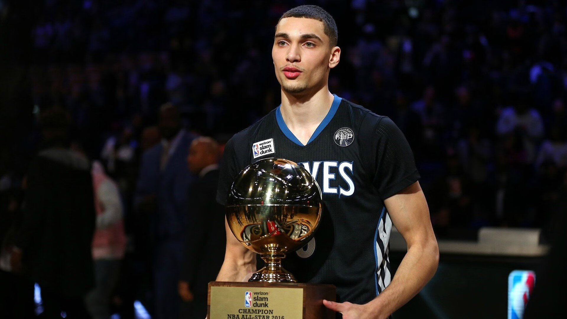 _全球冠军巡回：一站展现世界顶尖水平_，全球冠军演员表演